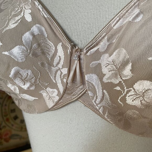 Wacoal Tan Floral Lace Unlined Underwire Awareness Bra 85567 Size 36C - Picture 2 of 6